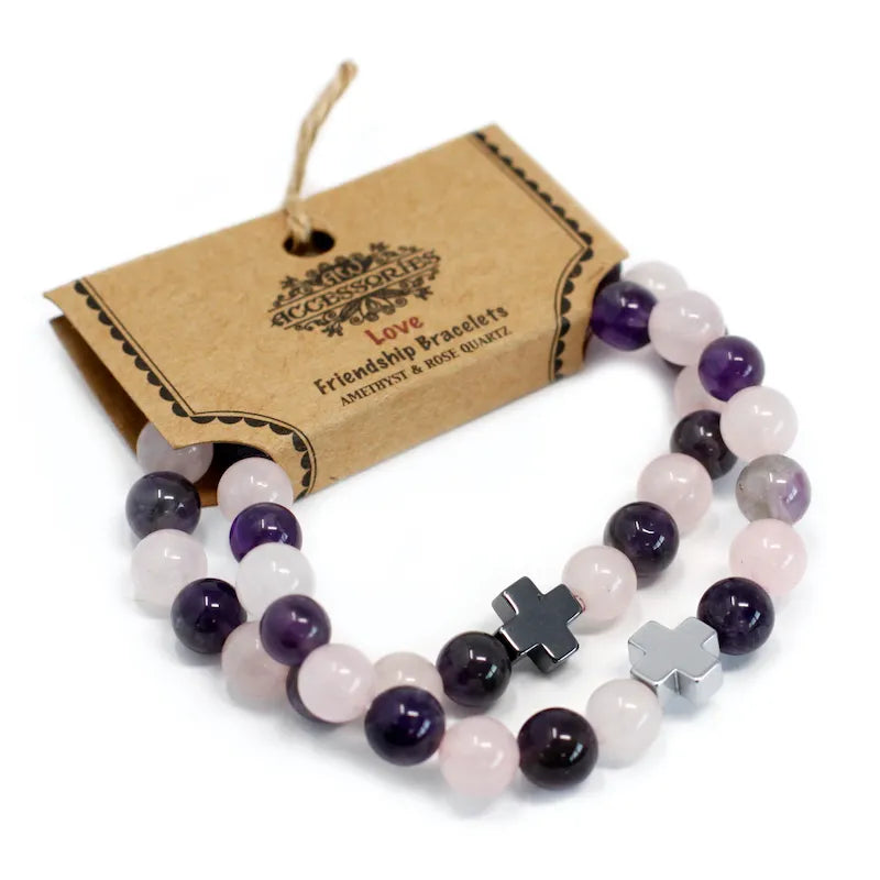 deux bracelets en gemmes veritables améthyste et quartz rose, emballage cadeaux kraft avec nom de la pierre 