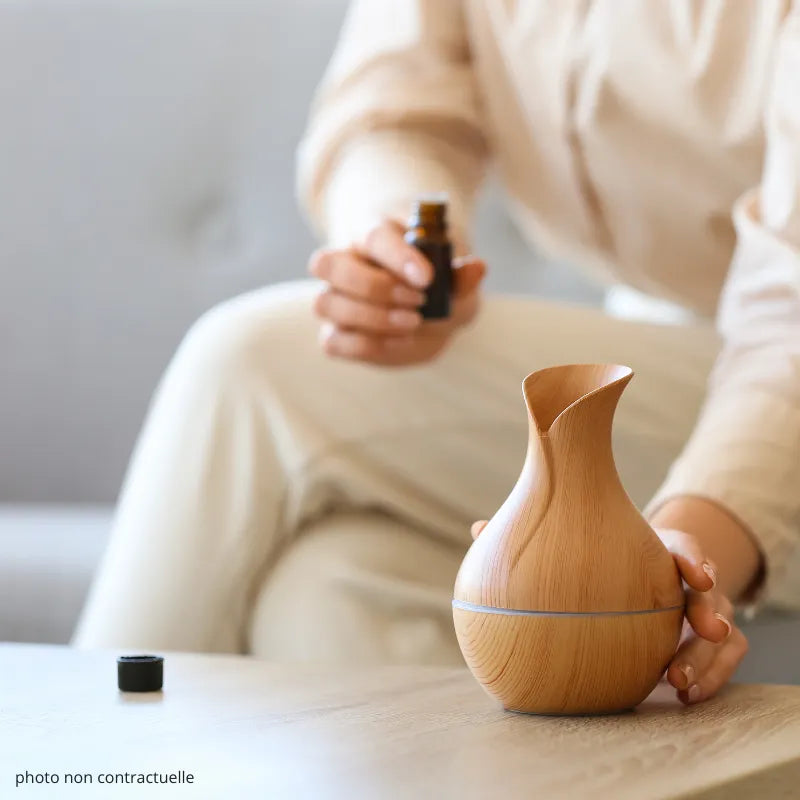 Diffuseur d'huile essentielle design aspect en bois