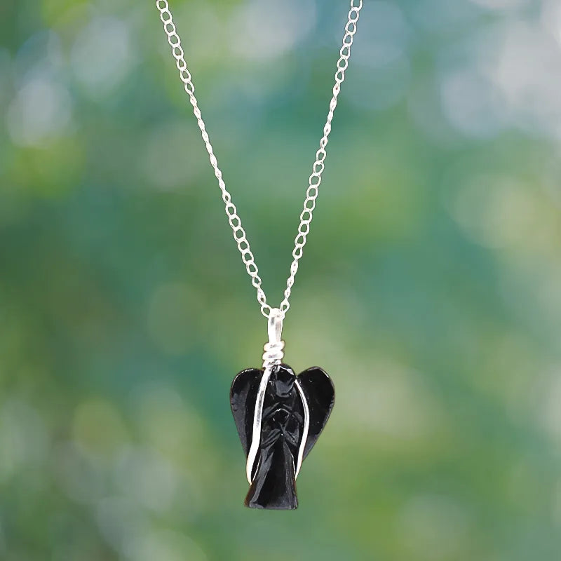 pendentif ange pierre naturelle : agate noire, avec chaine de cou